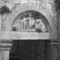 Bassorilievo sopra la porta del Monasterio di Sant ...