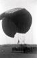 Il pallone aerostatico a terra durante l'esercitaz ...