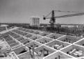 Il tetto di un palazzo in costruzione, il palazzo  ...