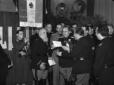 Adelchi Serena, circondato da federali, prende in  ...