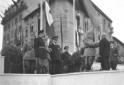 Mussolini consegna medaglie alla memoria nel corso ...