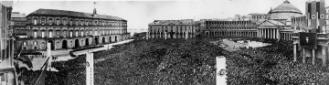 Inquadratura panoramica di Piazza del Plebiscito g ...