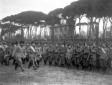 Mussolini, accompagnato da Teruzzi, pass ...