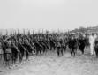 Mussolini passa in rassegna l'esercito
