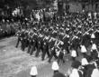 I carabinieri sfilano davanti al Duce