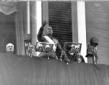 Mussolini tiene un discorso dal balcone del Palazz ...