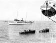 La nave Aurora nelle acque del porto di Bari