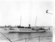 La nave Aurora nelle acque del porto di Bari