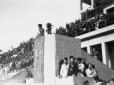 Mussolini, dal palco d'onore, assiste ai Campionat ...