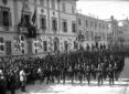 Mussolini, al balcone del Palazzo della Rivoluzion ...
