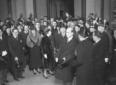 Mussolini ripreso all'uscita della stazione Termin ...