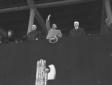 Mussolini fa il saluto fascista in tribuna autorit ...
