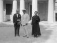 Mussolini posa con una personalit� giapponese in e ...