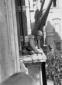 Mussolini, affacciato al balcone di palazzo Venezi ...
