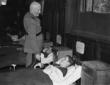 Visita ai feriti nazisti ricoverati all'ospedale m ...