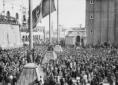 Manifestazione di civili e partigiani in ...