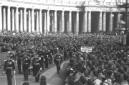 Guardia pontificia sfila in piazza San Pietro nel  ...