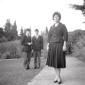 Marina Berti in giardino con i figli