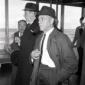 Capra e Waszynsky all'aeroporto
