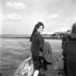 Claudia Cardinale sulla pista dell'aeroporto