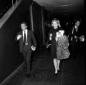 Catherine Deneuve all'interno dell'aeroporto con u ...