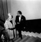 Anita Ekberg e Giambartolomei salgono le scale del ...