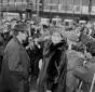 Sophia Loren e Pietro Germi all'esterno dell'aerop ...
