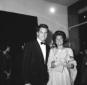 Jeffrey Hunter e la moglie alla prima del film 