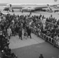 Jacqueline Kennedy arriva a Fiumicino accolta da a ...