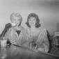 Sylva con Anita Ekberg al bar del cinema