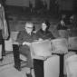 Leone e la moglie nella platea del teatro