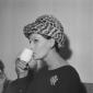 Sophia Loren beve il caff�