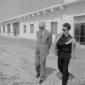 Jacques Charrier e l'ing. Luzzato conversano vicin ...