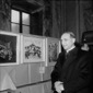 Mons. Raffaele Macario visita una mostra di pittur ...