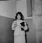 Anna Magnani colta vicino alla cabina elettorale c ...