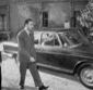 Aldo Moro si reca ad una riunione; totale