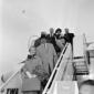 Genevive Page ed Anthony Mann scendono le scalett ...