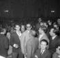 Pasolini tra il pubblico di persone accorso per pa ...