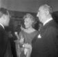 Giuseppe Pella ripreso a Teatro con la moglie