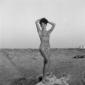 Jacqueline Perrier in costume sulla spiaggia di To ...