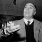 Carlo Ponti all'aeroporto di Fiumicino, in partenz ...