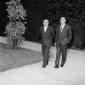 Mariano Rumor e Carlo Russo nei giardini del Quiri ...