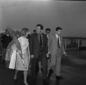 Delia Scala e Domenico Modugno sulla pista dell'ae ...