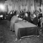Tambroni al Quirinale con Gronchi in occasione del ...