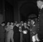 Togliatti al Quirinale parla con i giornalisti - p ...