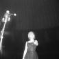Betty Curtis si esibisce al Microfono d'argento
