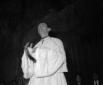 Eduardo De Filippo sul palco in costume di scena