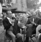 De Filippo e altre persone sul set del film 'Ferdi ...