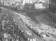 Il corteo degli Arditi del popolo costeggia il Col ...