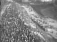 Il corteo degli Arditi del popolo costeggia il Col ...